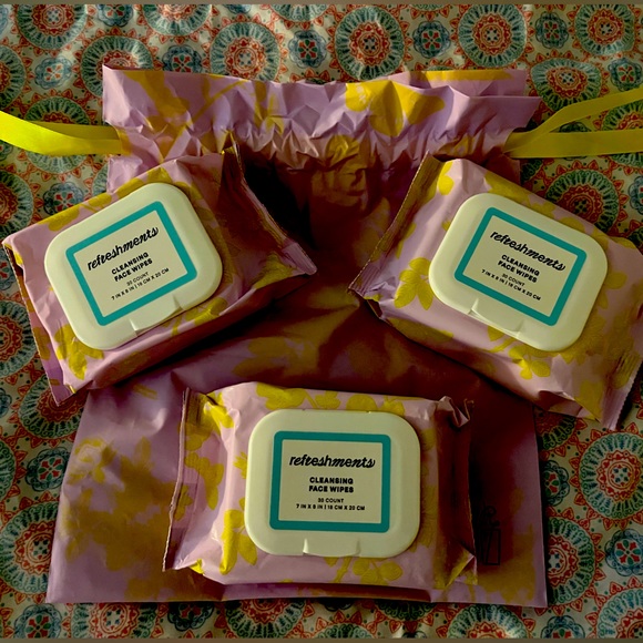 REFRESHMENTS Skincare Nwt Set Of 3 Refreshments Cleansing Face